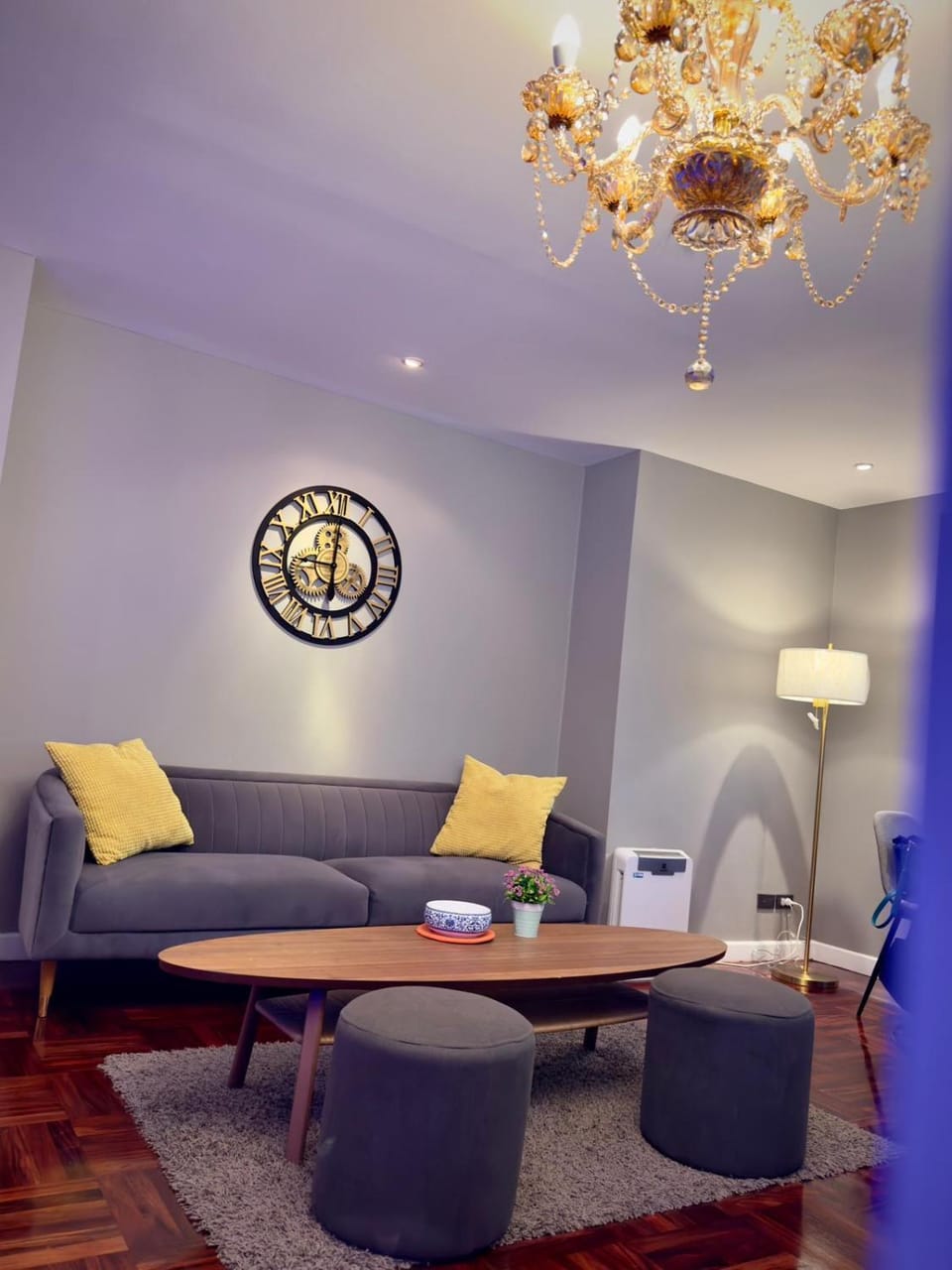 Omni Tower Sukhumvit Nana - Luxury Condominium Apartment in Bangkok
