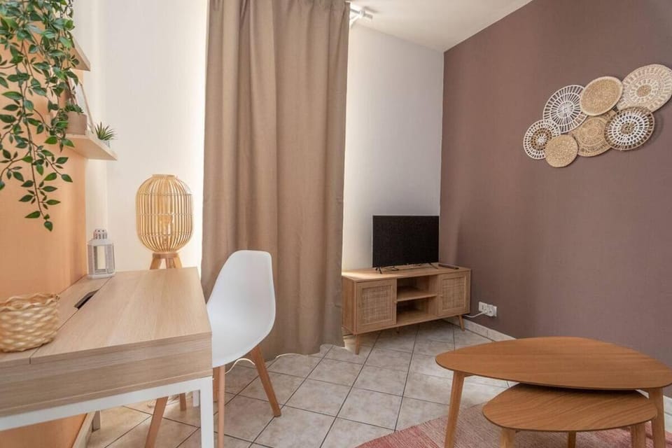 Appartement proche gare Apartment in Dijon