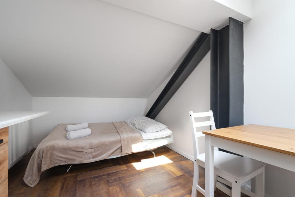 Bed, Photo of the whole room, Bedroom, hair dresser