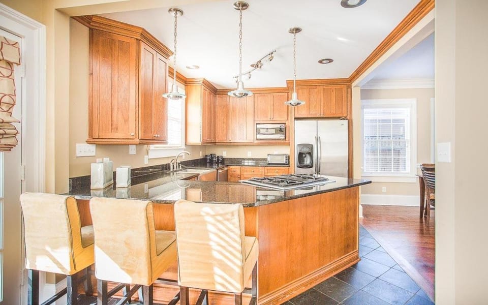 Charming Charlton by Lucky Savannah House in Savannah