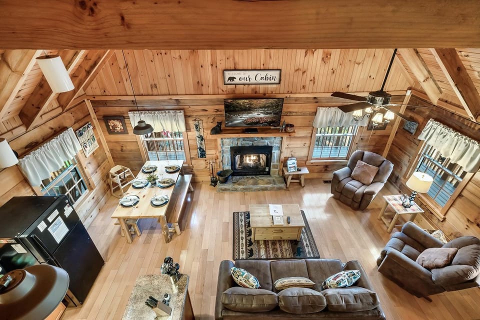 Total Privacy + Stunning Views in Smoky Mountains! House in Sevier County