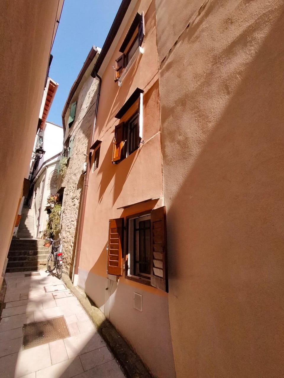 Property building, Neighbourhood, Street view