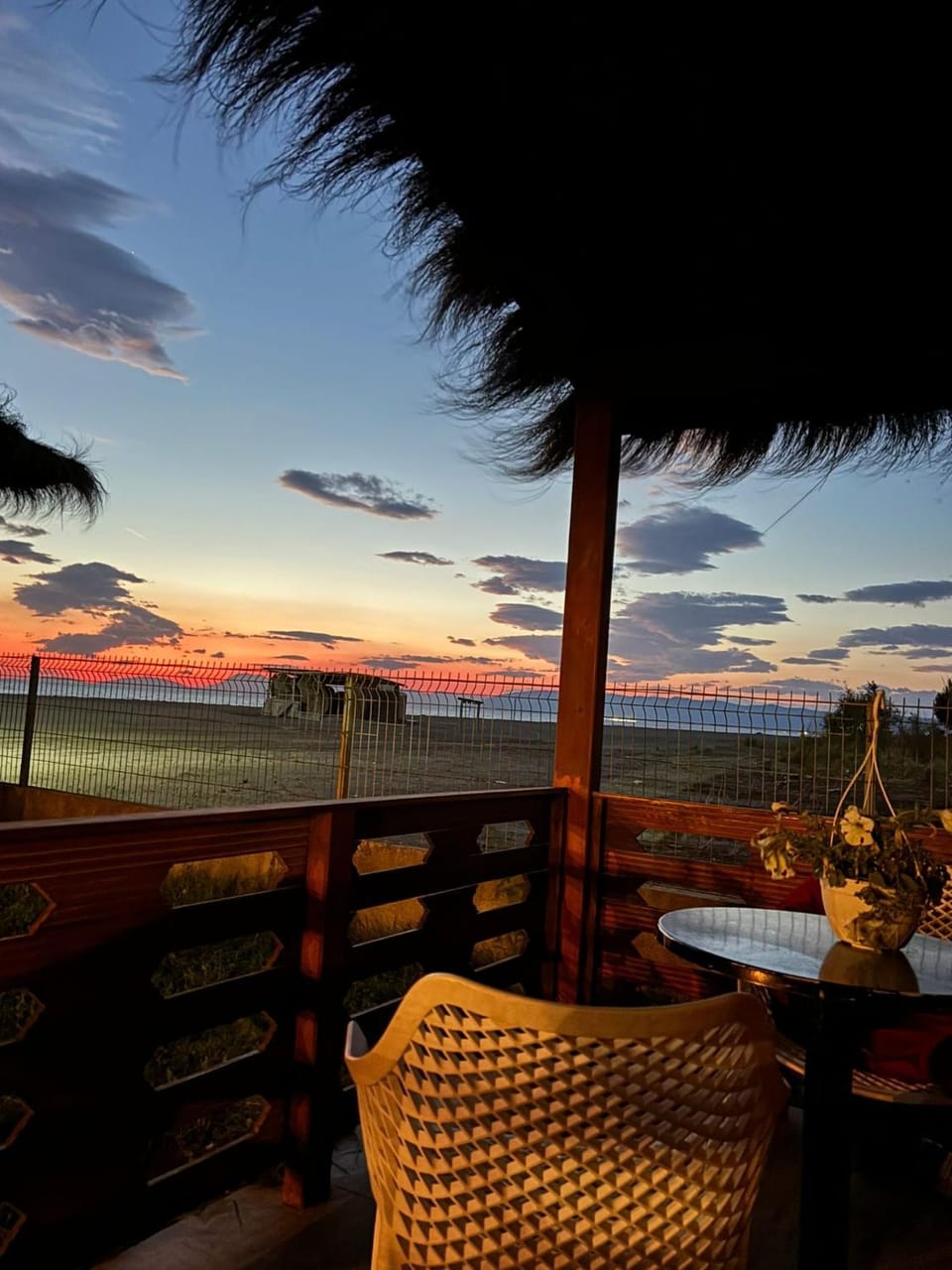 View (from property/room), Balcony/Terrace, Dining area, Beach, Sea view, Sunrise, Sunset