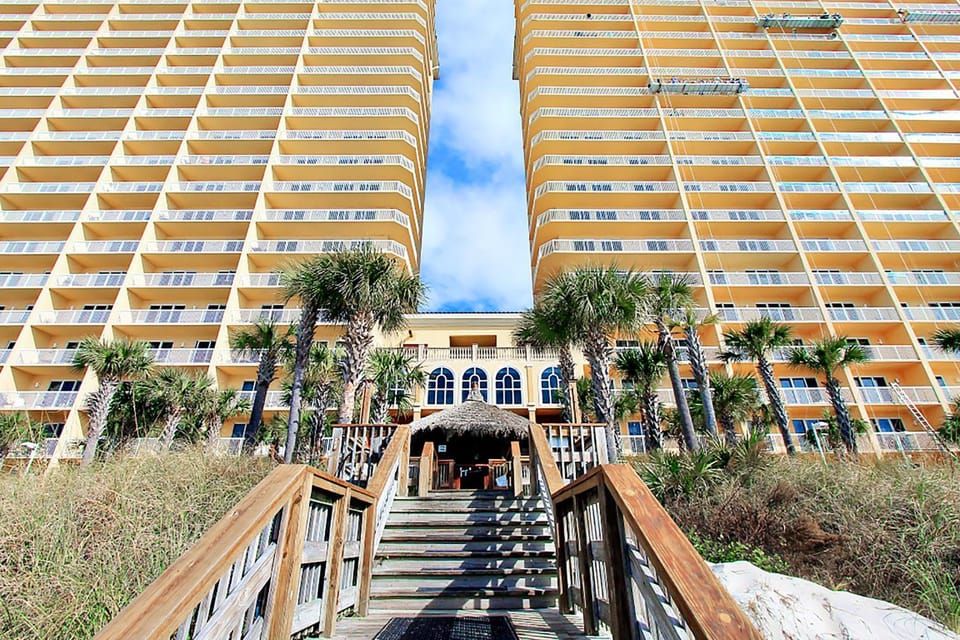 Calypso 1-202 by Emerald Coast Retreats Apartment in Panama City Beach
