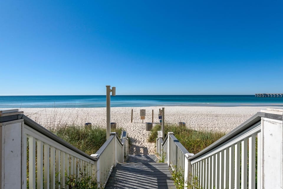 Calypso 1-202 by Emerald Coast Retreats Apartment in Panama City Beach