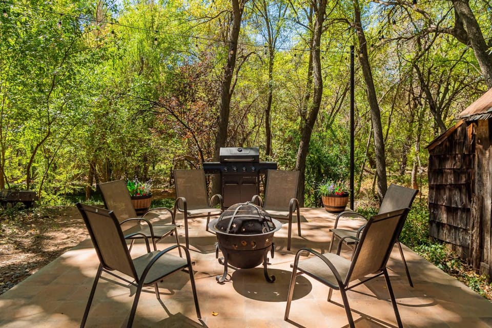 Patio, Natural landscape, BBQ facilities, Garden, Garden view