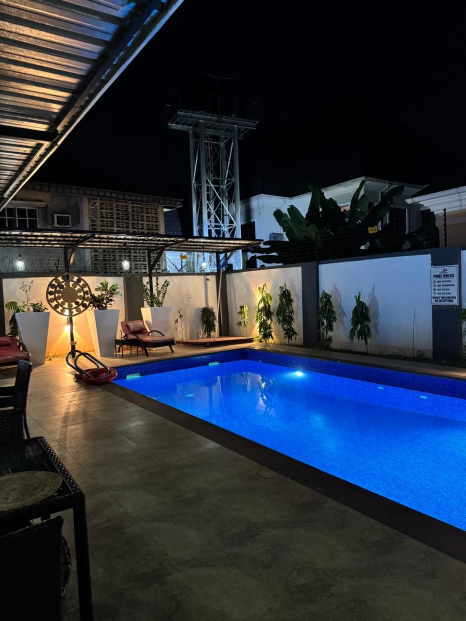 Swimming pool