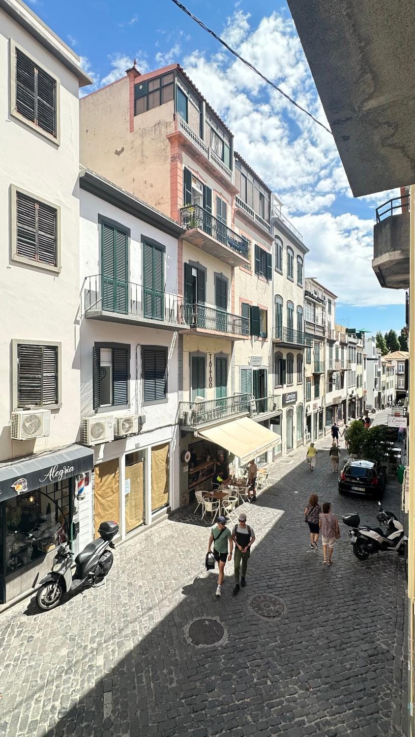 Day, City view, Street view, Location