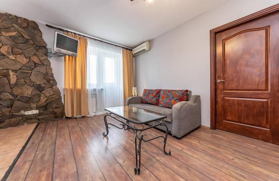 Apartment by the Dnipro Riverfront in Historic Podil Apartment in Kiev City - Kyiv