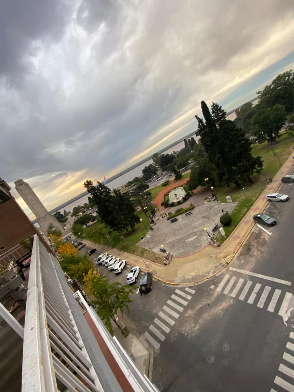 Bird's eye view, City view, Street view, Location