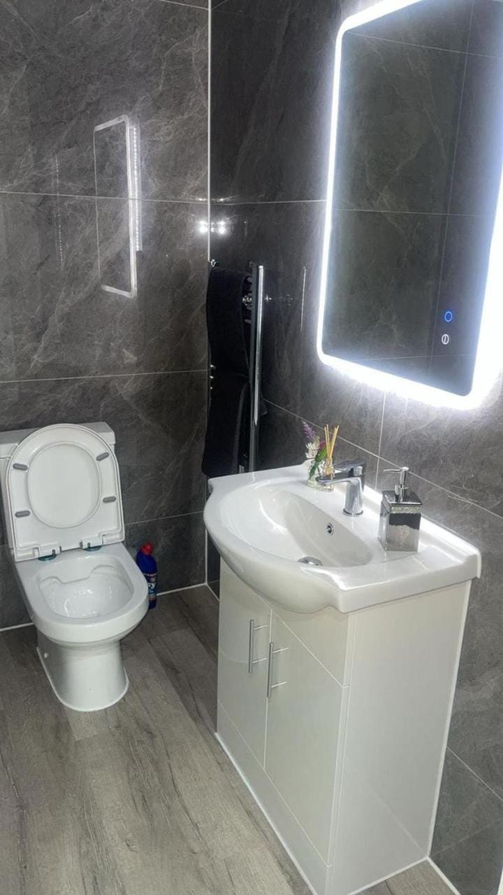 Toilet, Bathroom