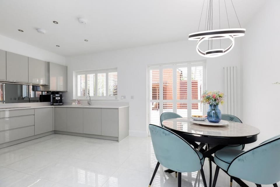 Detached Modern 3 Bedroom House Apartment in North Dorset District