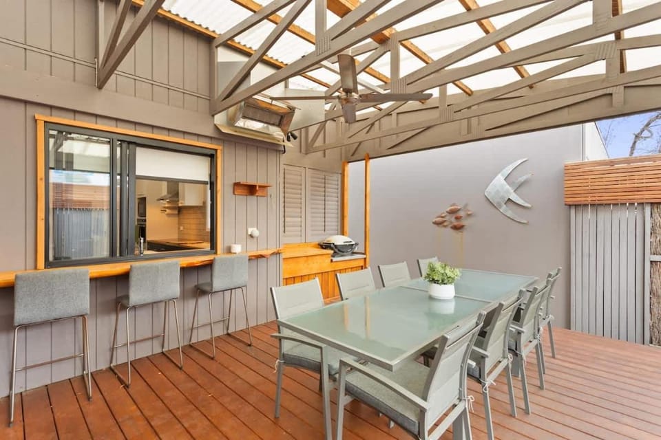 Townhouse Close to Shops and Beach House in Cowes