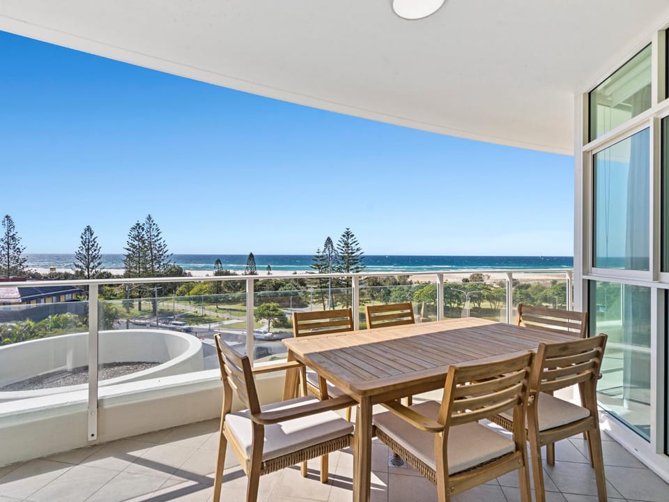 Natural landscape, View (from property/room), Balcony/Terrace, Dining area