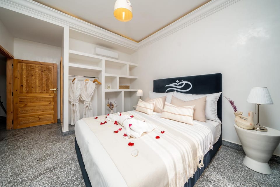 Maison Zen 4 Suites, Private Indoor Pool, Jacuzzi & Gym, Central Marrakech Villa in Marrakesh