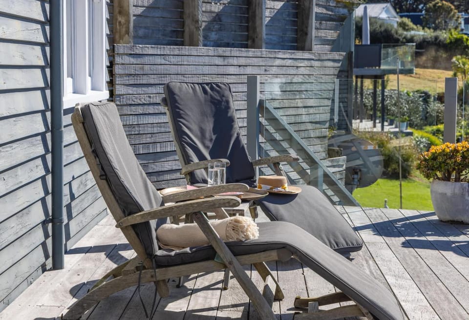 The Cottage - Oneroa's Best Viewpoint House in Auckland Region