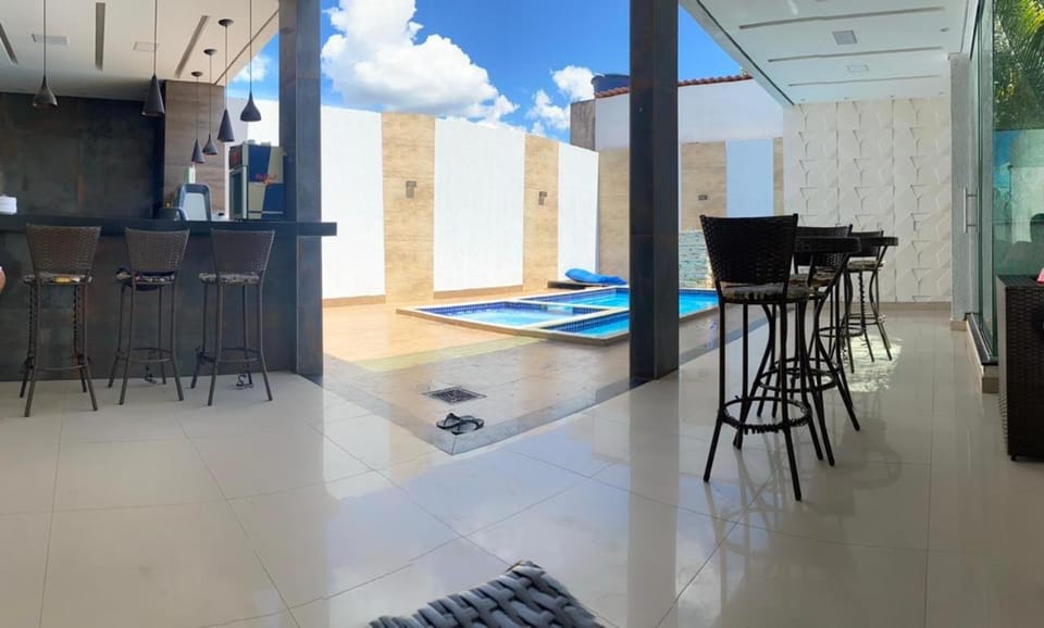 Casa com piscina em Brasília - 15 minutos House in State of Goiás