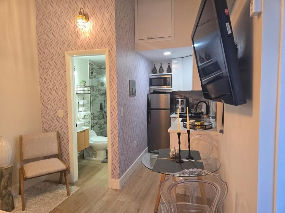TV and multimedia, Kitchen or kitchenette, Dining area