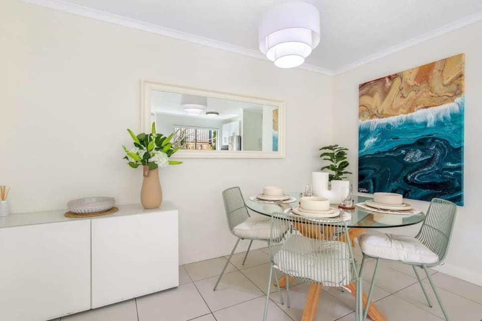 Nobby's Arcade - Views Games and Vibes Apartment in Mermaid Beach