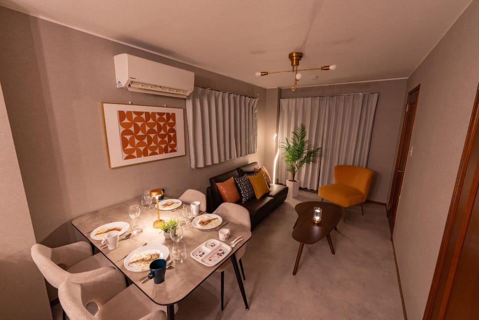 Living room, Dining area