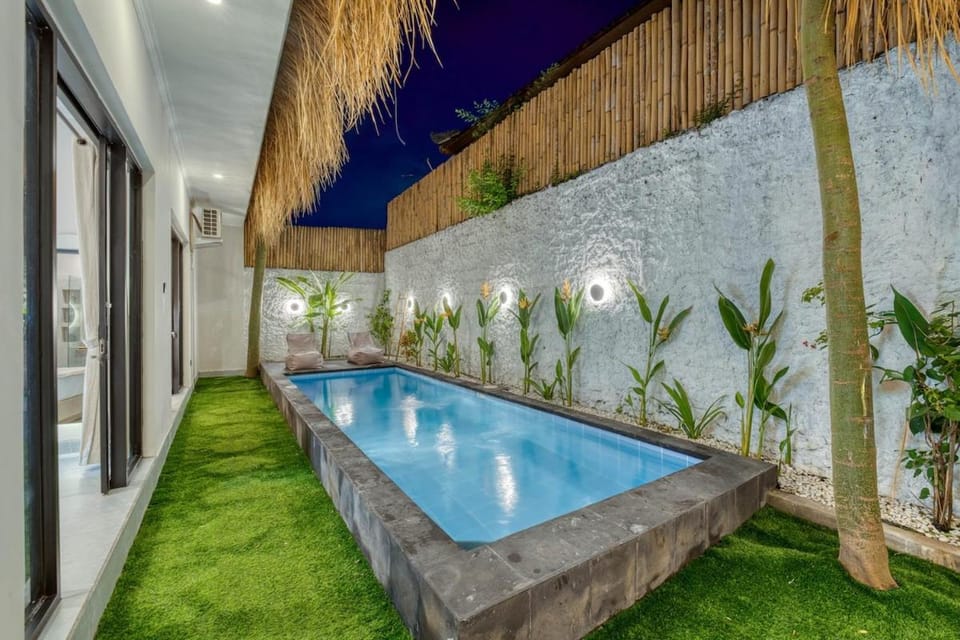 Villa Saffira Cozy 2BR Pool Townhouse, Kerobokan Villa in North Kuta