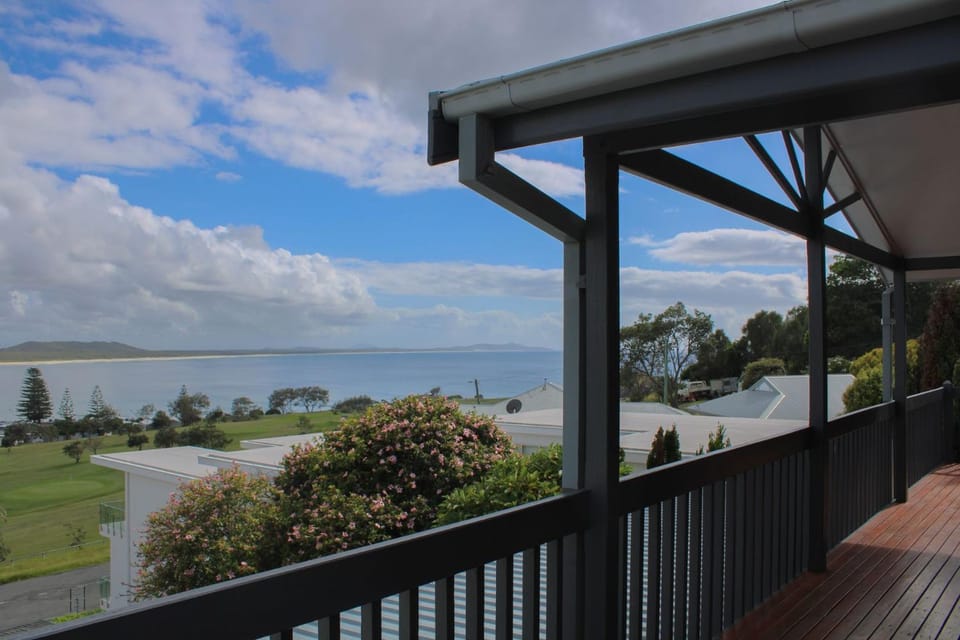 Perfect Break - upstairs only House in Crescent Head