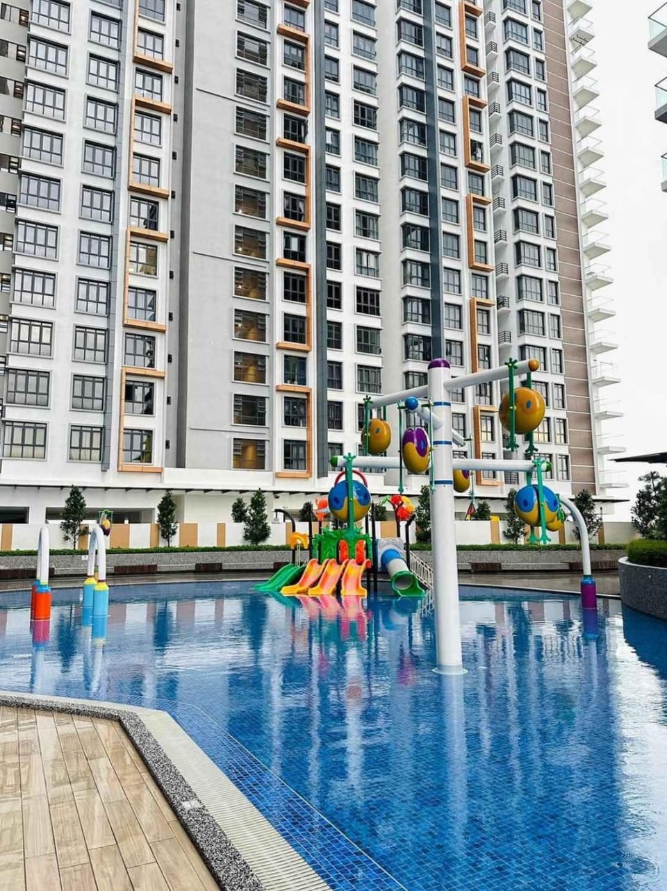 Swimming pool