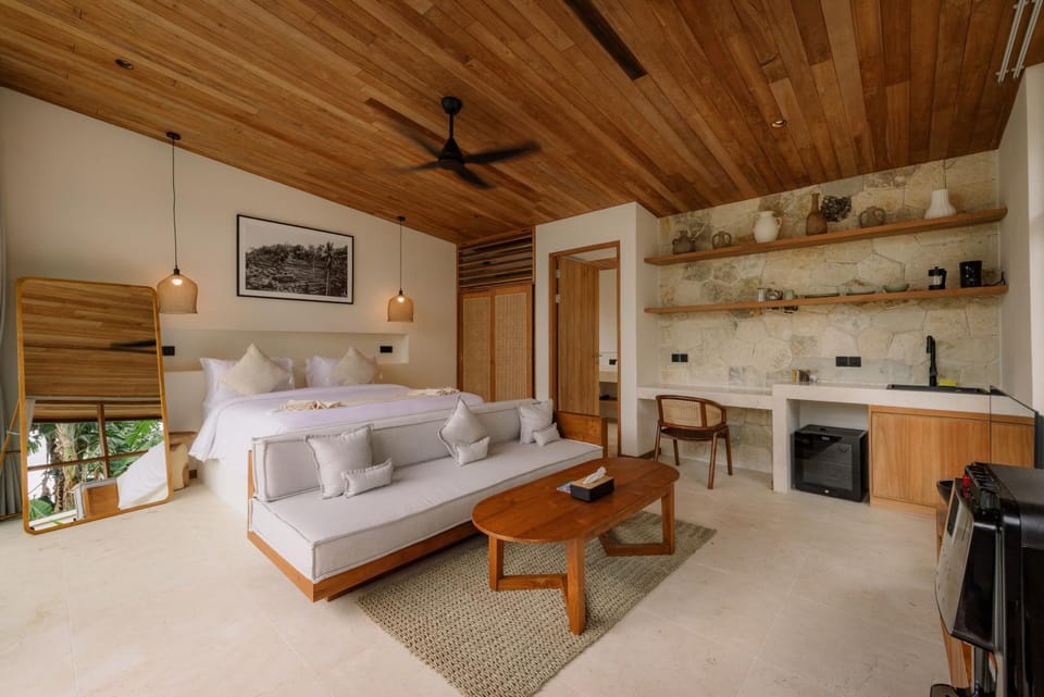 Photo of the whole room, Bedroom