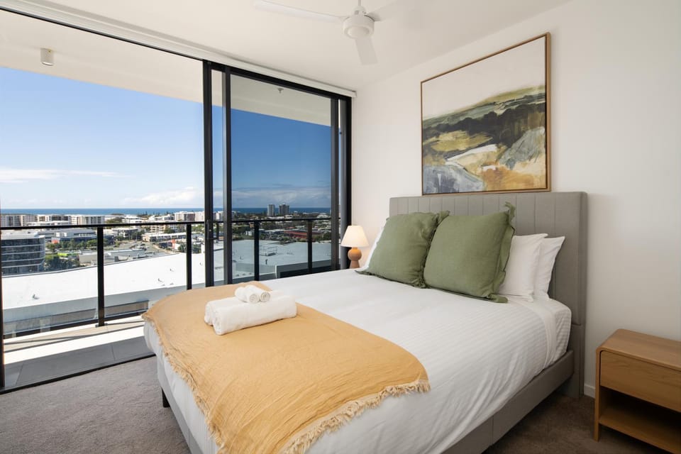 Brand New 3BR with Sea Views - Walk to Beach and Shops Apartment in Maroochydore