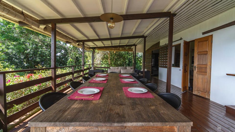 Patio, Dining area