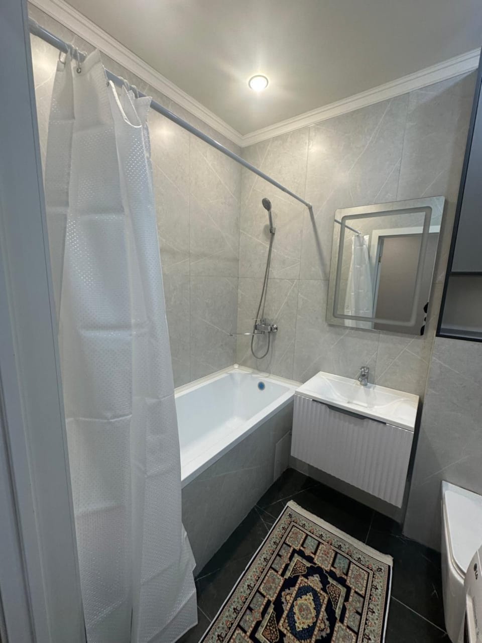Квартира 1 комнатная евро-двушка Apartment in Almaty