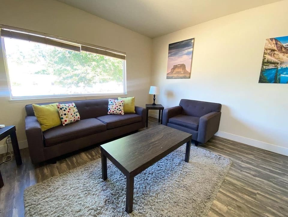 Family Home in Kanab w private Hot Tub Near Zion House in Kanab