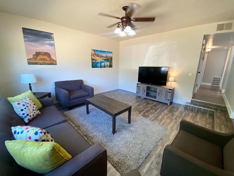 TV and multimedia, Seating area