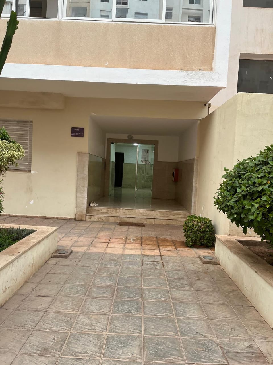 Facade/entrance