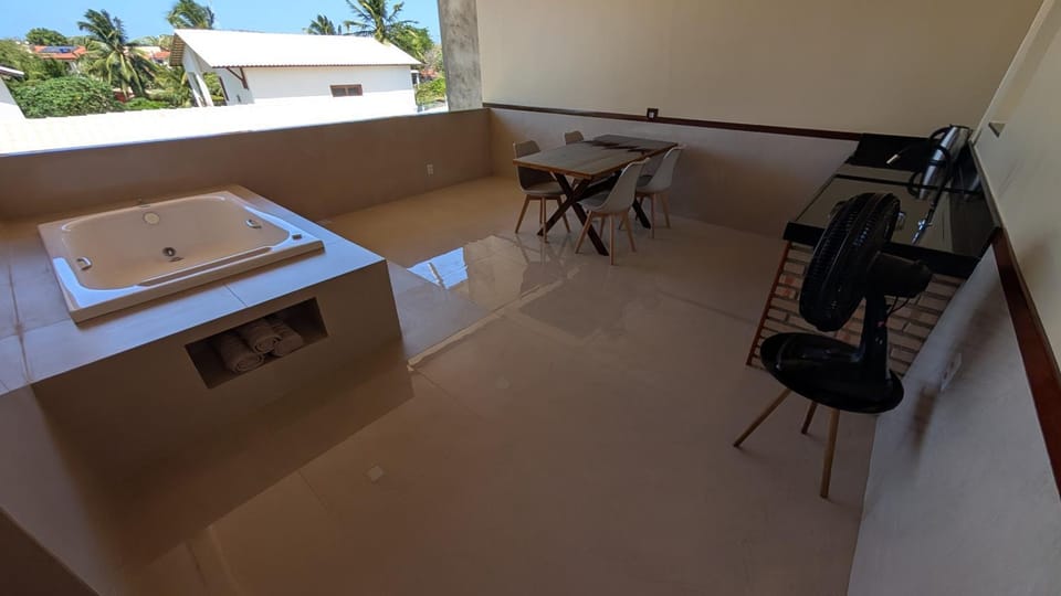 Hot Tub, Balcony/Terrace, Living room, Photo of the whole room, Dining area