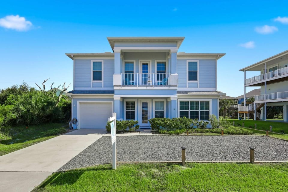 Beachside Home Heated Swim Spa Fenced Yard House in Palm Coast