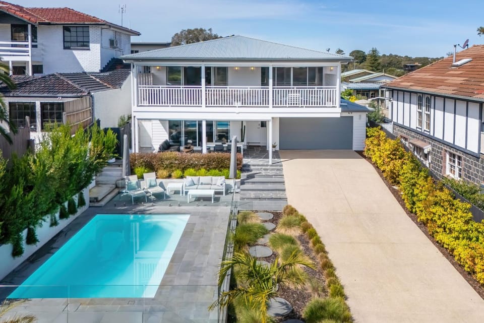 Property building, Patio, Garden, Garden view, Pool view, Swimming pool