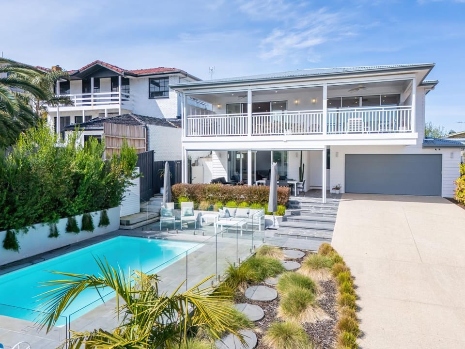 Property building, Patio, Garden, View (from property/room), Balcony/Terrace, Pool view, Swimming pool
