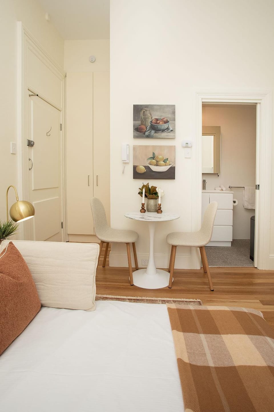 The Crown, Five Surry Hills Apartment in Surry Hills