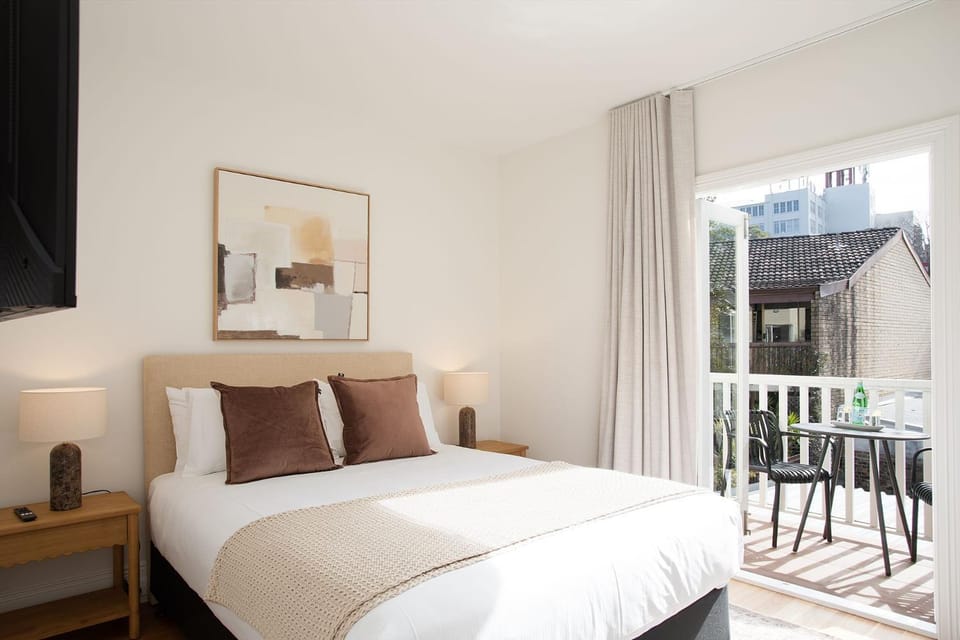 The Crown, Four Surry Hills Apartment in Surry Hills