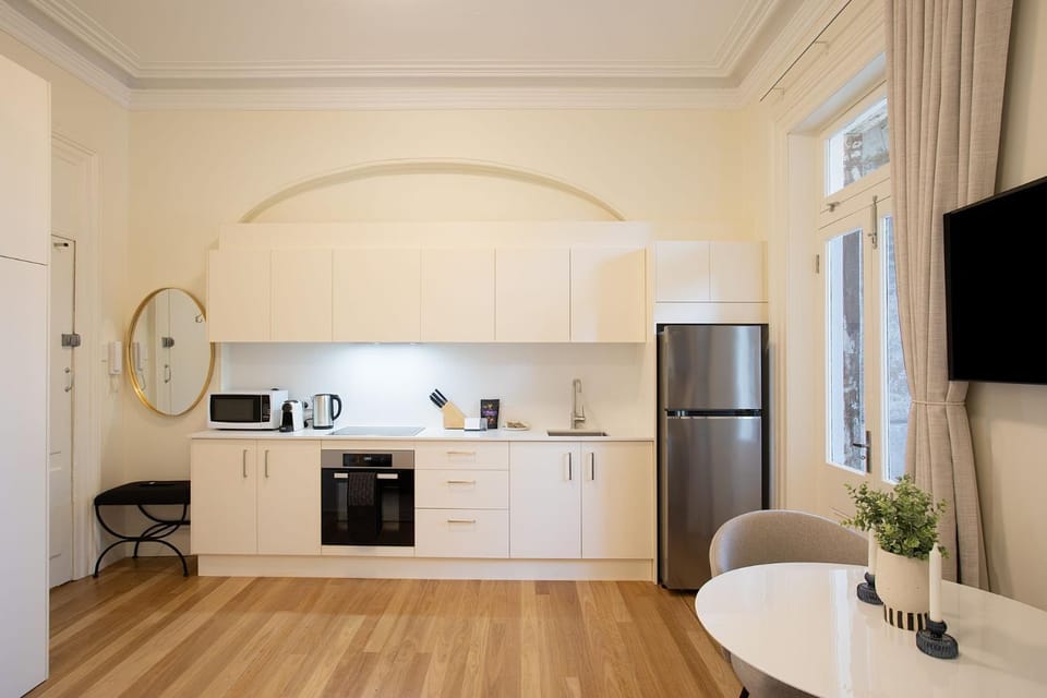 The Crown, Three Surry Hills Apartment in Surry Hills
