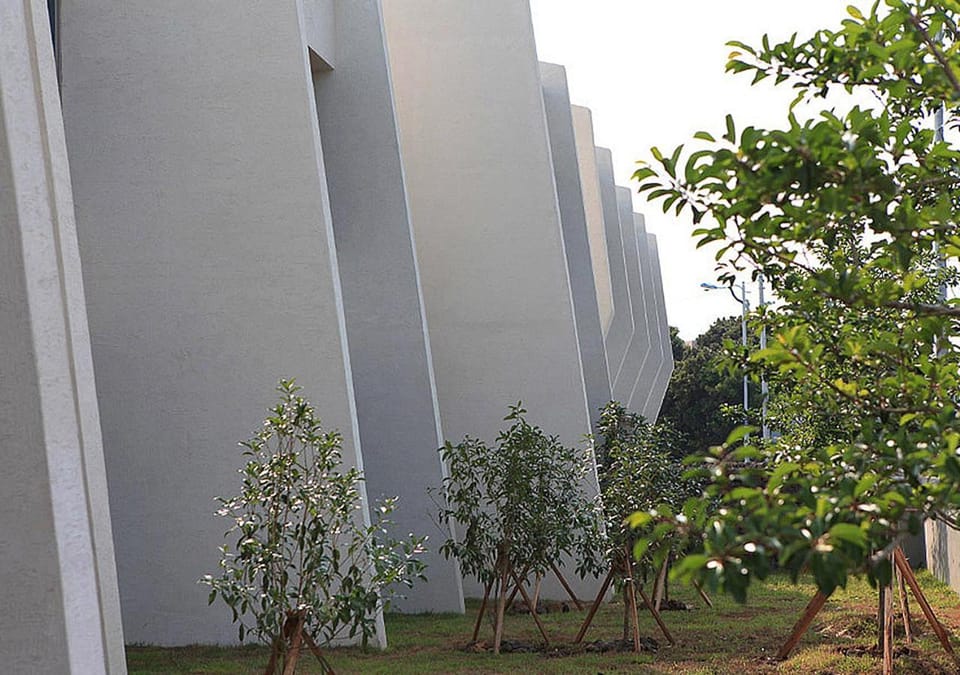 Property building, Facade/entrance, Garden view