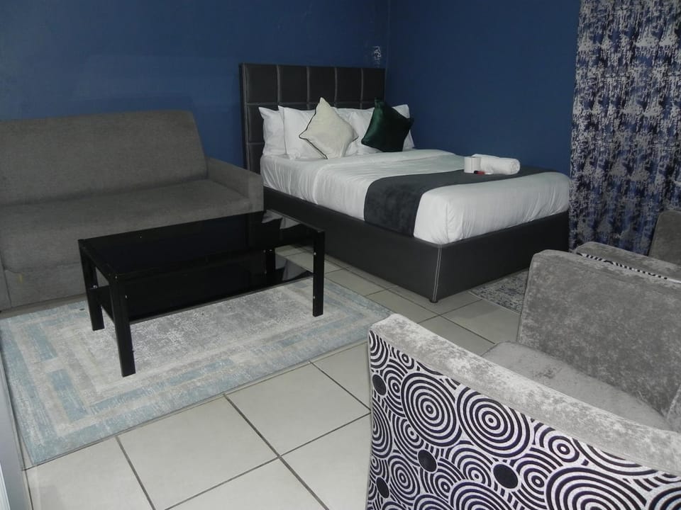 Bed, Living room
