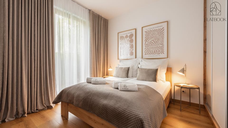 Bed, Photo of the whole room, Bedroom, towels, wardrobe