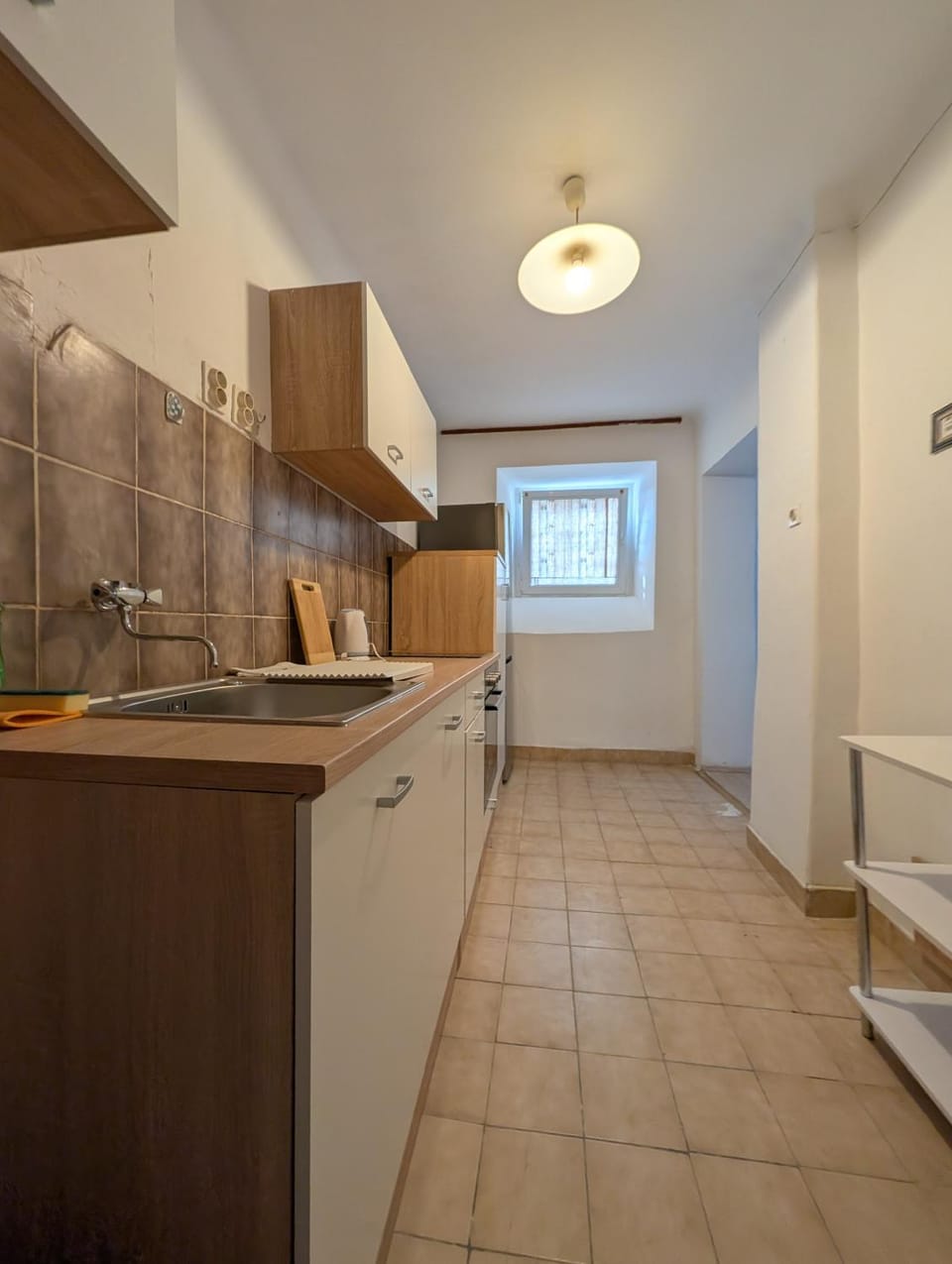 Kitchen or kitchenette, pet friendly, stove