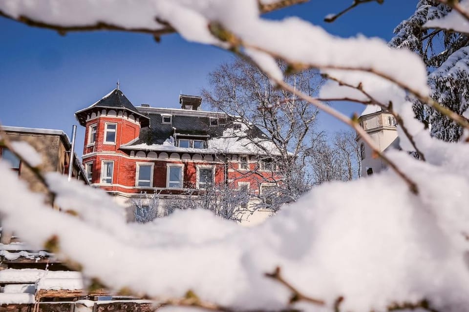 Property building, Day, Winter