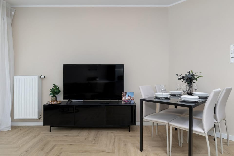 Communal lounge/ TV room, TV and multimedia, Evening entertainment