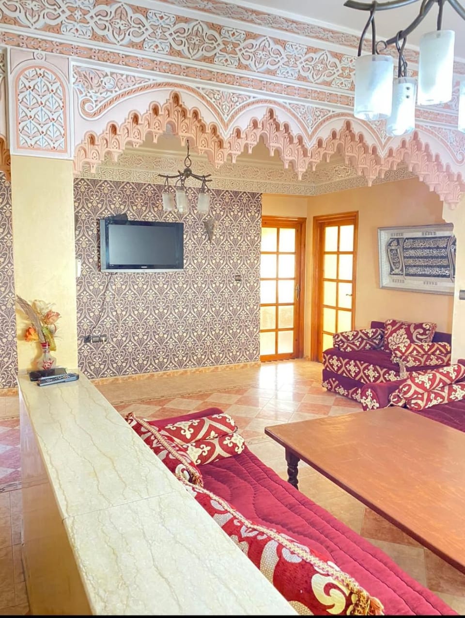 Communal lounge/ TV room, TV and multimedia, Living room, Seating area, Dining area, Evening entertainment