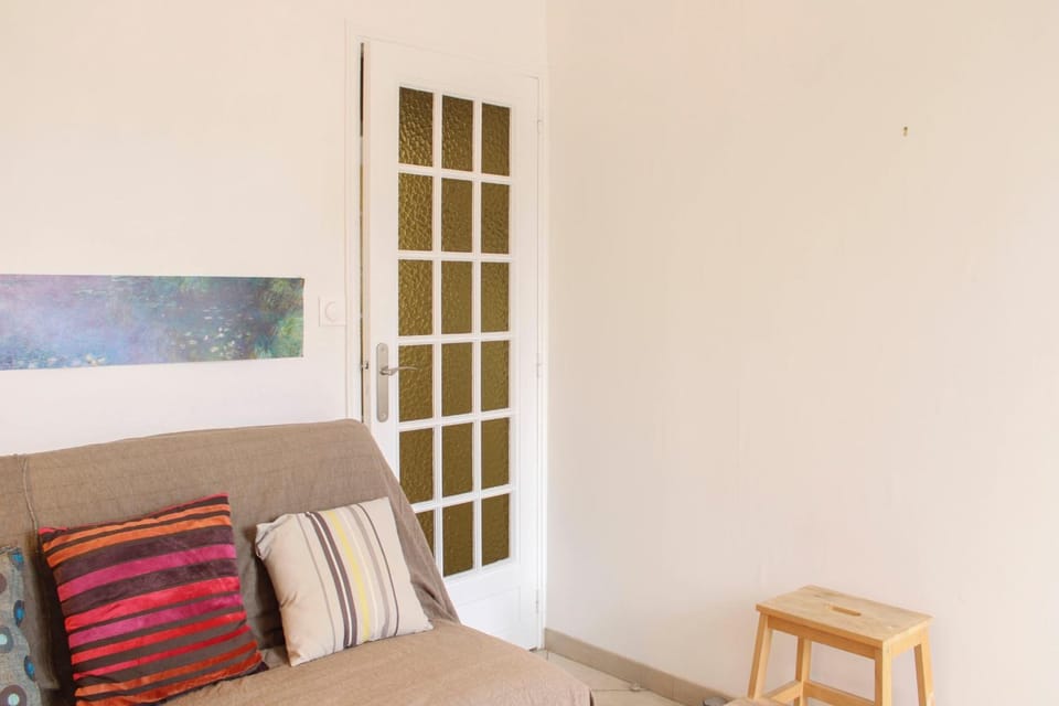 Pleasant bright apartment at the gates of Paris Apartment in Île-de-France