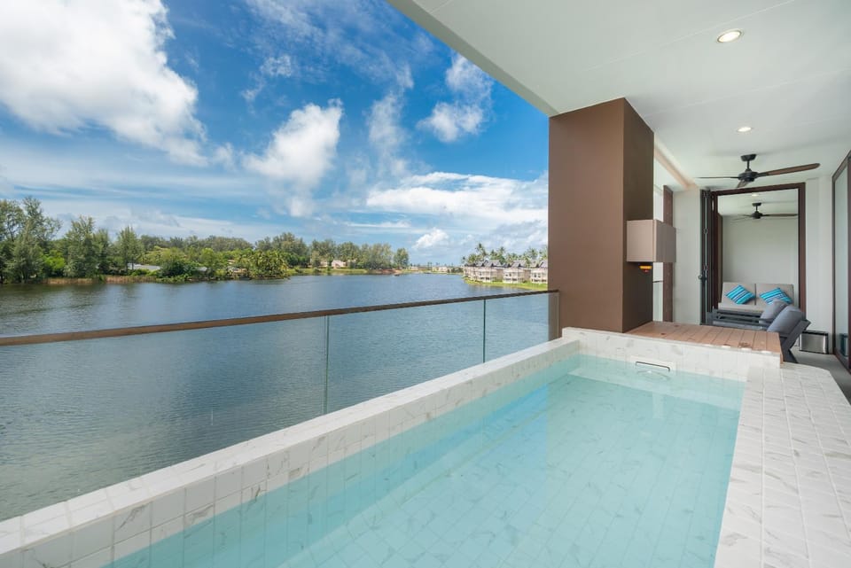 Lake view, Pool view